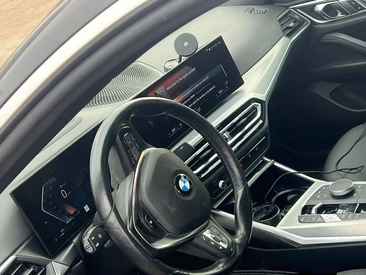 للبيع 
BMW 430i 
موديل 2024 
.
‼️طلب الســعــر من التعليق - والــرد تلقائي📮
.
ماشية 40 الف ميل السيارة أخت الجديدة 
فول مواصفات
فتحة سقف 
شاشة متصلة
دخول ذكي 
صندوق كهرباء 
كراسي جلد كهرباء و تدفئة و تبريد
مري كهرباء 
محرك 2.0 دبل تيربو
ثلاث أنظمة قيادة  . 
و باقي المواصفات المعروفة . 

رقم بغداد . جديد وبأسم المالك وتحويل مباشر . 

.
رقم صاحب السيارة 
***********
.
‼️طلب الســعــر من التعليق - والــرد تلقائي📮
