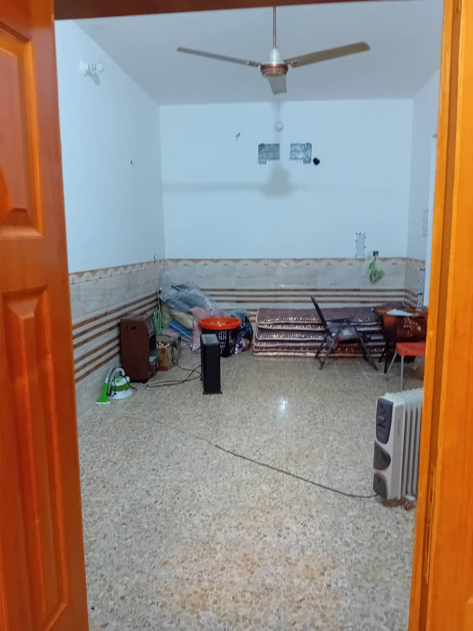 بيت للبيع  مساحه 200  سند  25 حي الامل عله الامام 5 دقايق لمعلومات اكثر التصال عله صاحب الدار ‎***********
