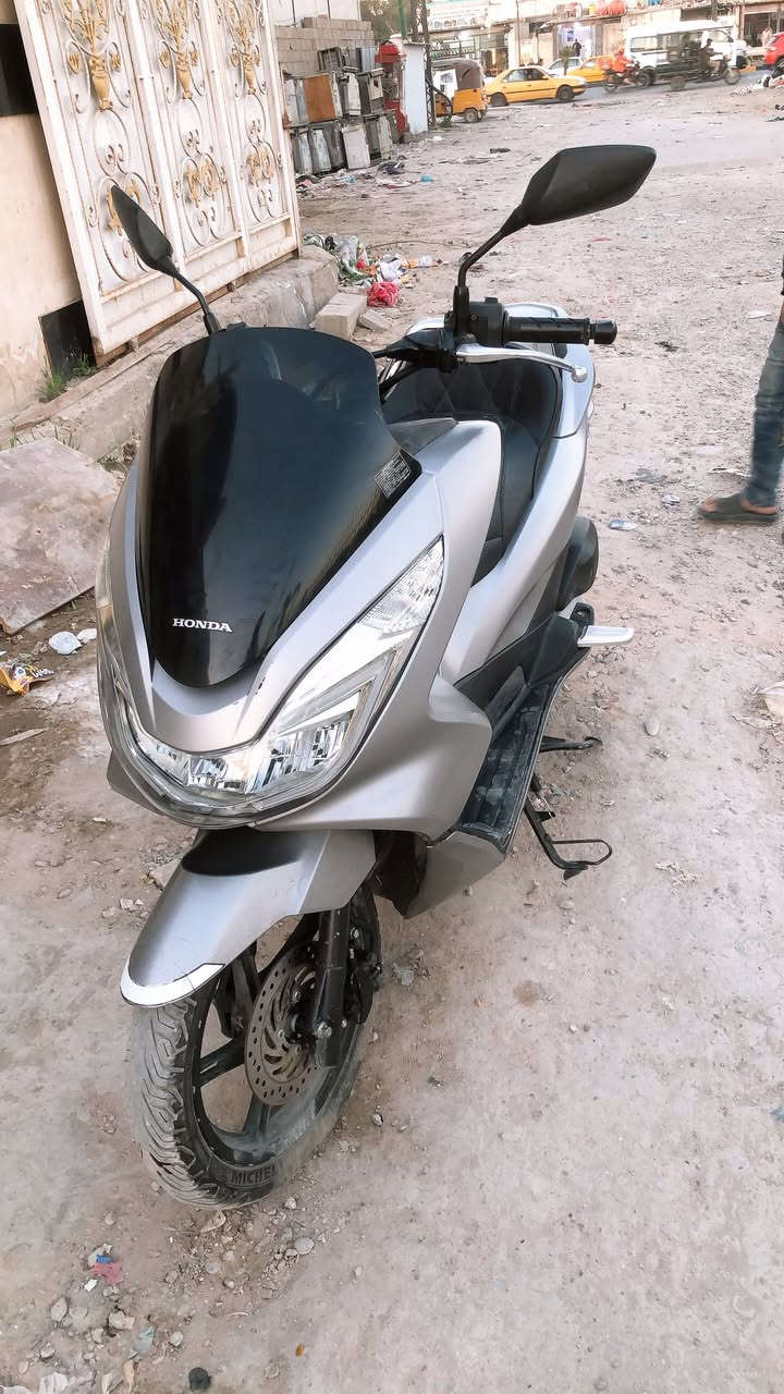 السلاو عليكم متاح دراجه الجيل الثاني ياباني نازله رمبه شهر 2025/12/13 ماشيه 20 كلش نضيفه مكاني بغداد سعرها 16 ونص تجي تاخذها من بيتي ***********
