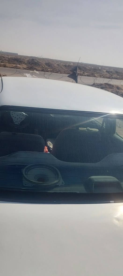 السلام عليكم سياره سيفيا للبيع السياره خير من الله نظيفه حداديه تخم تاير بس بيها خيط بخار قليل مكان السياره حله رقم انكليزي جديد سعر 30 مامتواجد عل فيس 
***********
