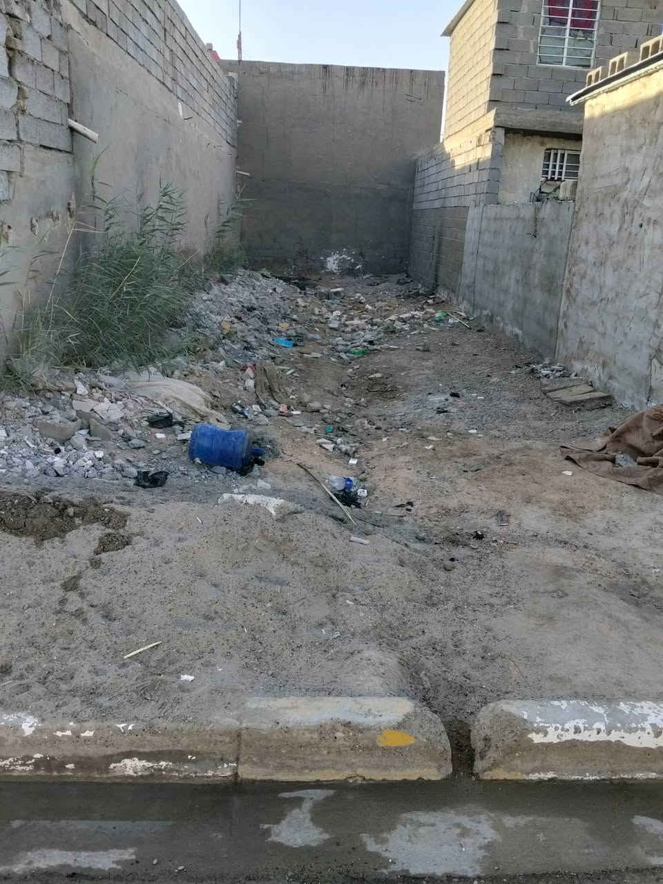 سلام وعليكم قطعه للبيع مساحته 100الواجه 5ونزال 20 ماي مجاري قطعه مدفونه  فرع 10العنوان سبع قصور شارع ابو علي يم حسينية لاهاشم  مقابيل الفرن واسواق سعد الستفسار/***********  على رقم بي واتساب تريد على صفحة
