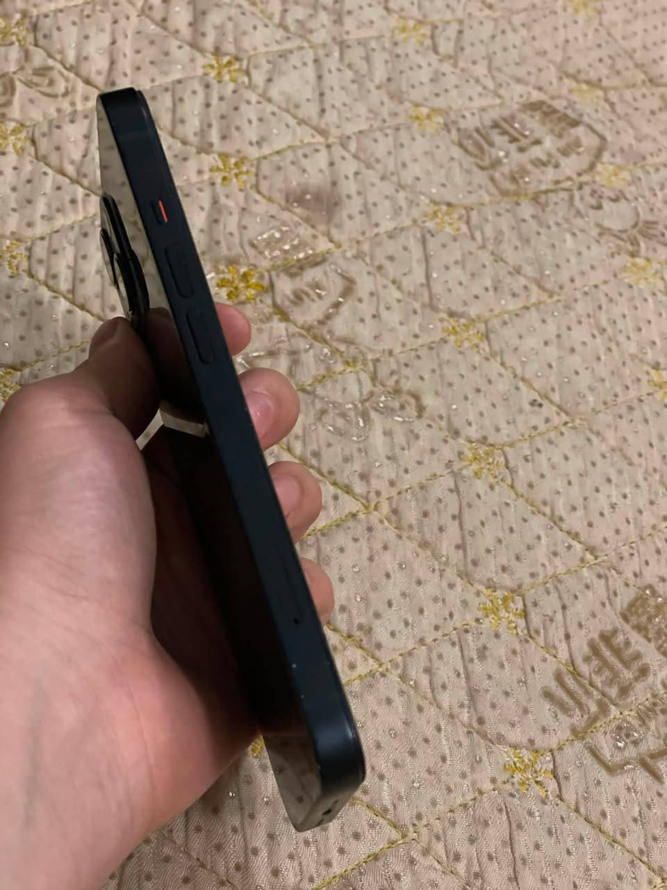 سلام عليكم ايفون ١٣ عادي للبيع
ذاكرة ٢٥٦ 
بطارية ٩٩ 

مبدل شاشة نوعية زينة ا ود بطارية همين 

حهاز بس شاشته مرات تنمض او ضعر بي فط رد زغير 

سعر ٢٩٠ او بي مجال بسيط يرهم مراوس وياه جهاز اندرويد مرتب 
مكاني بغداد حي اور 

***********
