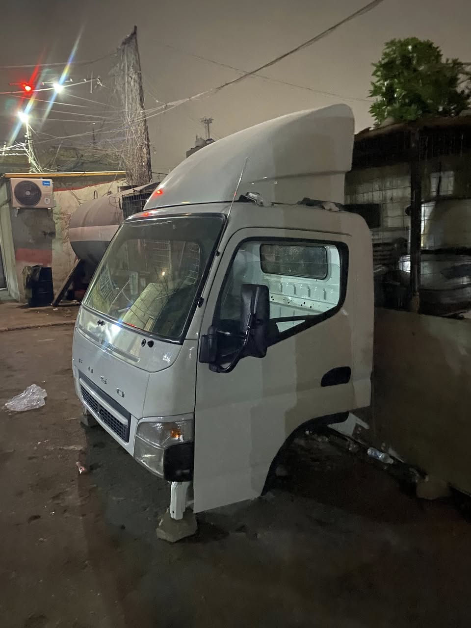 السلام عليكم قماره كنتر مديل ٢٥ بيها صبغ بجم وتكمه ظرر بصيط بدون دشبول وكشنات القماره حيل جديده جام بطاين ماصدات شباك مكان بغداد مراوس بقماره مظروبه عادي ***********
