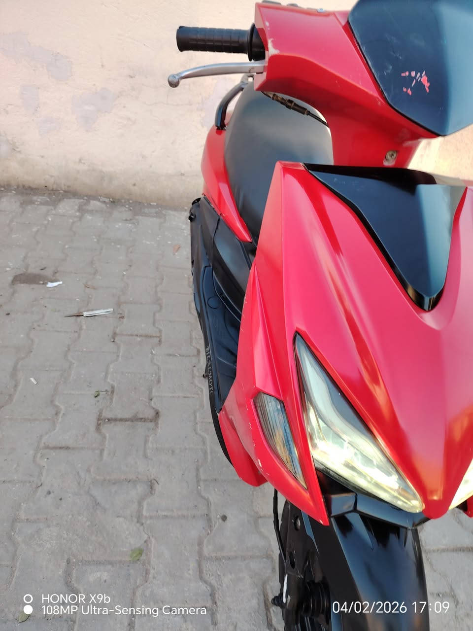 دراجه سكنس مكفوله برغي مامفتوح بيهه احلى من الصور *********** سلف لايتات شلعه كامله من كلشي سعرهه 325 بيه مجال
