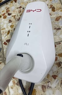 شاحن  BYD للبيع مامستعمل  جديد سعره 175 الف تواصل واتساب    ‭0771 119 ...
