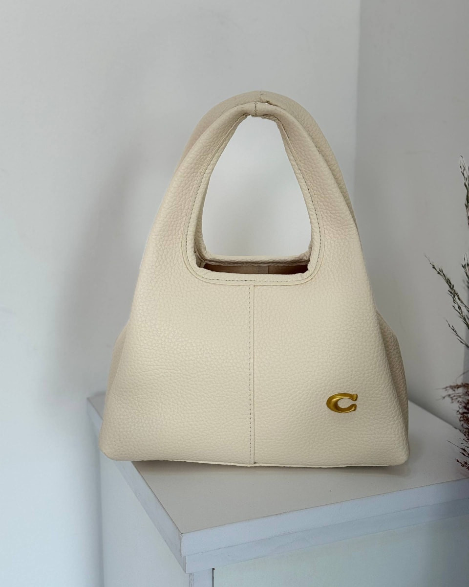 جنط نسائي
سعر المفرد 15 آلاف دينار
سعر الدرزن 120 ألف دينار
قياس 18 × 24 سم 
واتس اب :***********
واتس اب :***********
