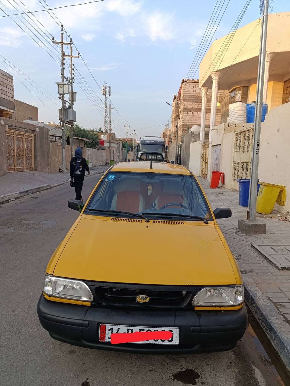 السلام عليكم موديل 16رقم انكليزي البصره سنويه 27. سياره جاهزه وتوني مبدل مشط وباور حداديه سياره كبل لشارع / السعر 30 العنوان البصره الزبير ***********
