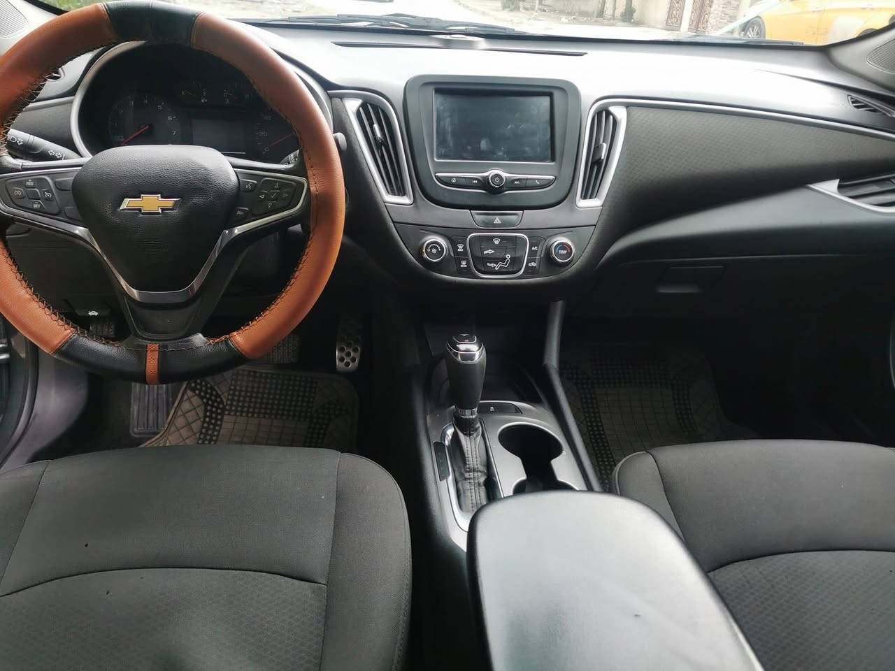 السلام عليكم ماليبو 2017
محرك1.5 تيربو 
بيها 3 قطع صبغ بدون دواخل 
العنوان بغداد الدورة 
السعر 100$
للاستفسار ***********
