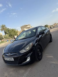 للبيع أكسنت 2013 رقم بغداد باسمي هزة جديدة وسنوية جديدة  محرك 1600 بحا...