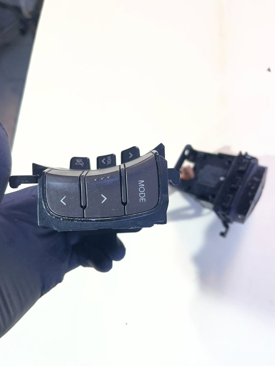 تحكم ستيرن جهتين سوناتا ( 2009 ) وارد أمريكي 
السعر 20 الف 
متوفر خدمة توصيل 🚚 
🌹🌹


**إذا كنت صاحب هذا الإعلان وتريد حذفه لأي سبب، رجاءا أرسل رسالة إلى الدعم الفني**