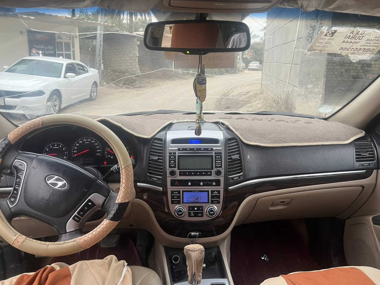 السلام عليكم سياره سنتافي موديل 2012فول مواصفات واحد ع واحد مكينه 2400سبعه راكب السياره بيها جاملغ وباب صبغ وباب تبديل  عكس السايق السعر 129وبيها مجال   مكان السياره بلحله مامتواجد ع الفيس الاستفسار***********
