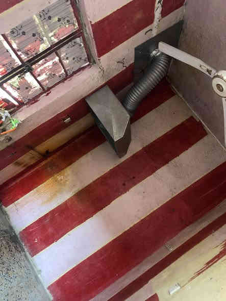 تنويه 🛑🛑
مشتمل للايجار قطاع ٧٩ 
الايجار ٢٥٠ الف
🛑طابق الارضي صحيات مشترك + مطبخ  فقط 
🛑طابق الاول غرف العدد اثنين 
رقم ***********

مشتمل نضيف 
كهرباء وطنيه
الكهرباء السحب واير كامل مع الجوزه فقط يبقى الاشتراك

خزان مي + سخان مي + ماطور مي

ساحبه شافطه داخل المطبخ

🛑🛑 مطلوب عائله صغيره 🛑🛑
