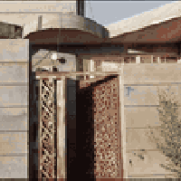 بيت للبيع مساحه البيت 150 بحي الكوفه بشارع المولده قرب محل اسعد بناء  ...