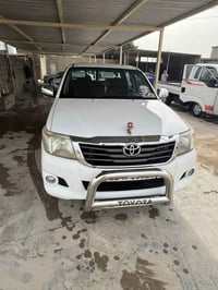 بيك اب هايلوكس ٢٠١٢ نظيفة كلش بس بيهادقطع صبغ اثر طخات سيارة بسيطة شاص...