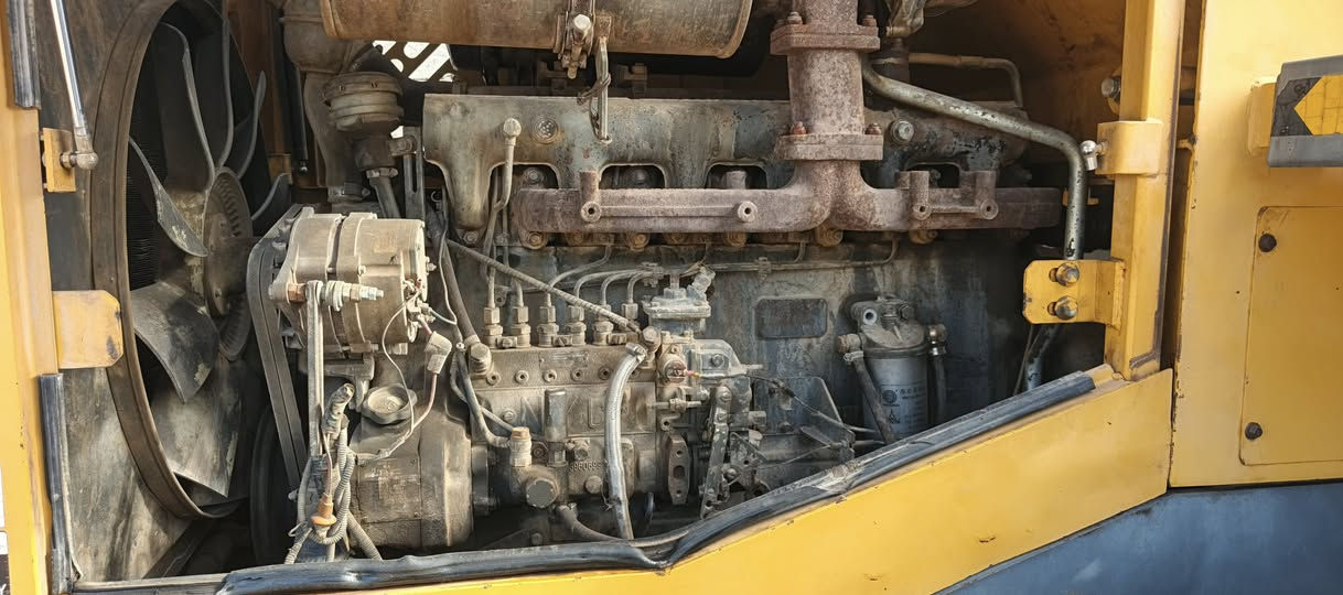 السلام عليكم شفل صيني LG باب أول مكينه بلاديه صبغ بلادي لا فطر لا لحيم محرك ما مفتوح تخم تاير رقم واسط سنويه جديده بشرط التحويل مكينه جاهزه للشغل 
***********
