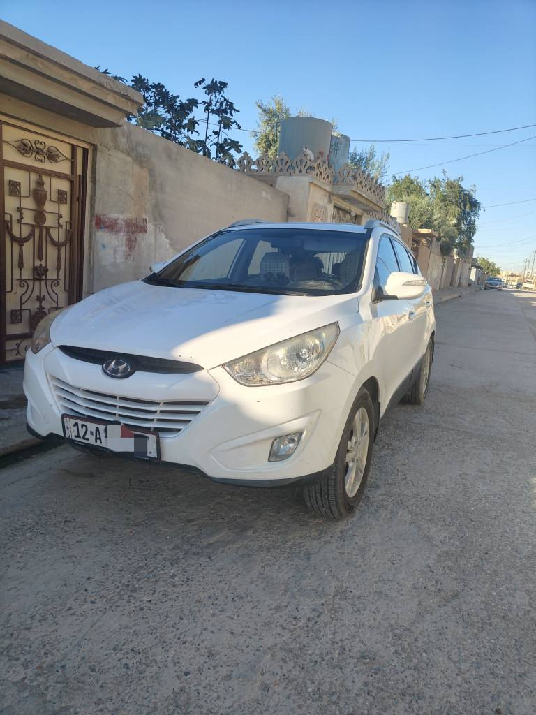 توكسون 2014 ك
_محرك السيارة بحالة جيدة (مفتوحة)
_صبغ السيارة   بيها فقط ((كارت)) بمكانات محددة
سيارة رقم نينوى وسنوية لحد 2028و بأسمي و تحويل شرط
سعره. 150 نقدي 
*********** تلعفر, نينوى
