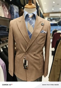 سوت رجالي فاخر • ماركة إيطالية • مجمع عمار