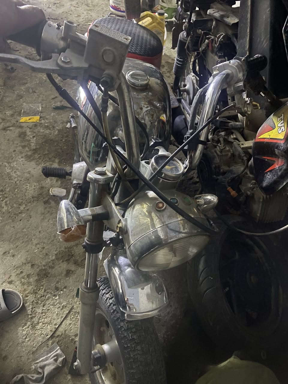 سلام عليكم دراجه نوع مونكي شغاله بحاله جيده السعر ب٧٠٠ نقصها باتري فقط مكاني بغداد الدوره وهذا رقمي ***********
