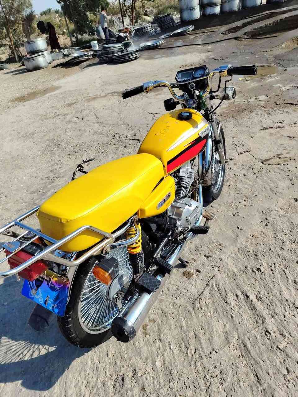 السلام عليكم. تايكر للبيع موديل 22 اوراق سكنر 
 مكفوله من الفتح  مكاني ديوانيه قضاء سومر 
رقمي ***********
