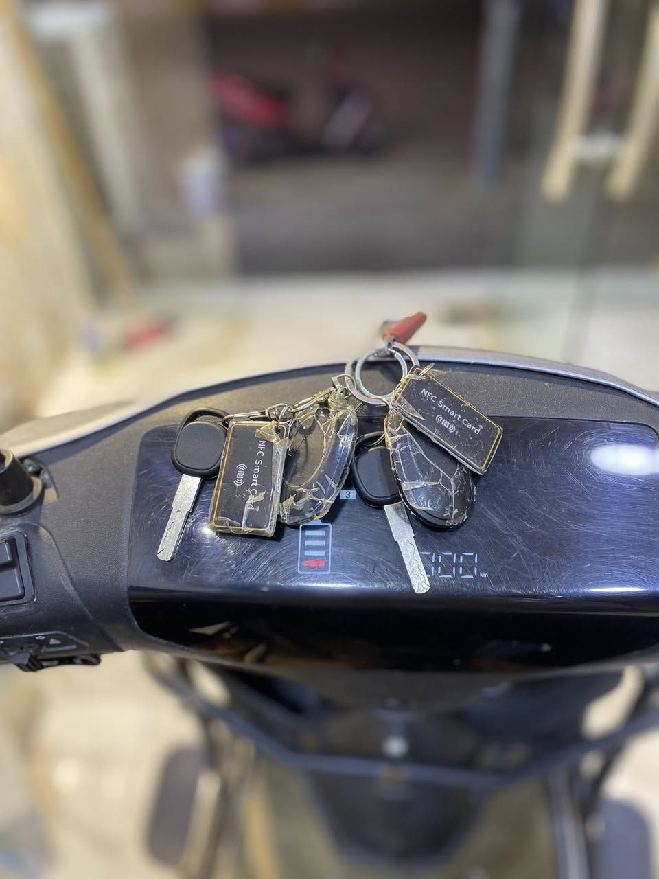 دراجة شحن يوزسكي شبح  6بطاريات مستخدم شي قليل يشتغل بصمه وكرت وسويج نظام R سماعات mb3 دراجه بعدها جديده يشباب السعر 600 للتواصل ***********
