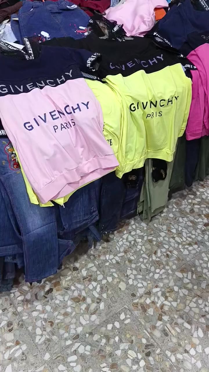 سلام عليكم زبائنة الكرام 🌷🌹

 وصلتنة التراكات الولادي والبناتي 🔥

تتوفر جميع القياسات والالوان🔥

السعر🔥🔥🔥🔥

مكان حي الانصار  شارع المستوصف مقابيل السوق  

اوقات العمل من 8 صباحا الئ 1ضهرا ومن 3ضهرا الئ 11 ليلا🌷
توصيل كافة انحاء العراق 🌹
 للتواصل والاستفسار  ***********
