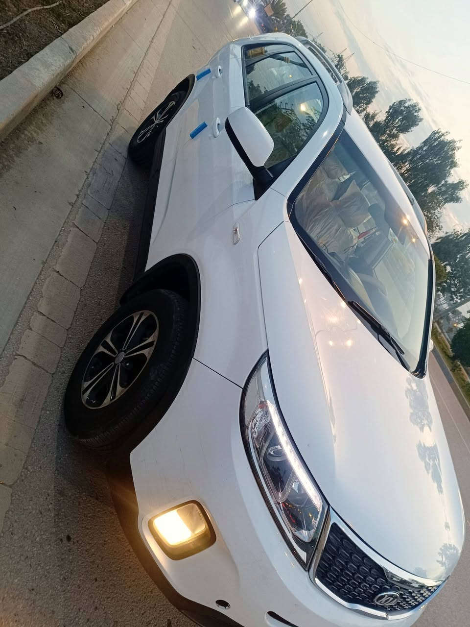 سلام عليكم سورنتو موديل 2015 خليجي محرك 6 سلندر.7 راكب       رقم بغداد سياره كفاله عدا ربع باب صبغ  سونار موجود السعر 175 وبيه مجال بصيط مكان السياره كربلاء ***********
