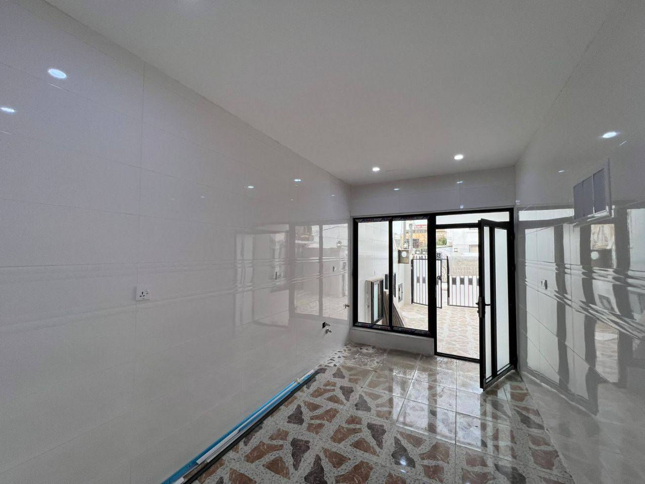 #عقارات_حبيب_علي
🔸سند طابو يتسجل بإسم اي عراقي
📍أربيل-بيت للبيع حي كةلاويژ قرب شارع120M
➖مساحة 125M طابقين 
يتكون⤵️
➖4غرف نوم 
➖استقبال-صاله-مطبخ-مجموعه صحيات-كراج
***********
***********
لمشاهدة الفيديو والسعر والباقي من العروضات ادخل للقناة رابط القناة👇
https://t.me/habeb2ali

#عقارات_اربيل #شقق_للبيع_اربيل #بيو_لبيع_اربيل  #فلل_للبيع_اربيل #مجمعات_سكنية_اربيل
 #عقارات_كردستان  
#استثمار_عقاري_اربيل #عقارات_بغداد_سليمانية_اربيل  #عقارات_شمال_العراق  

8 دفتر 60 ورقه
