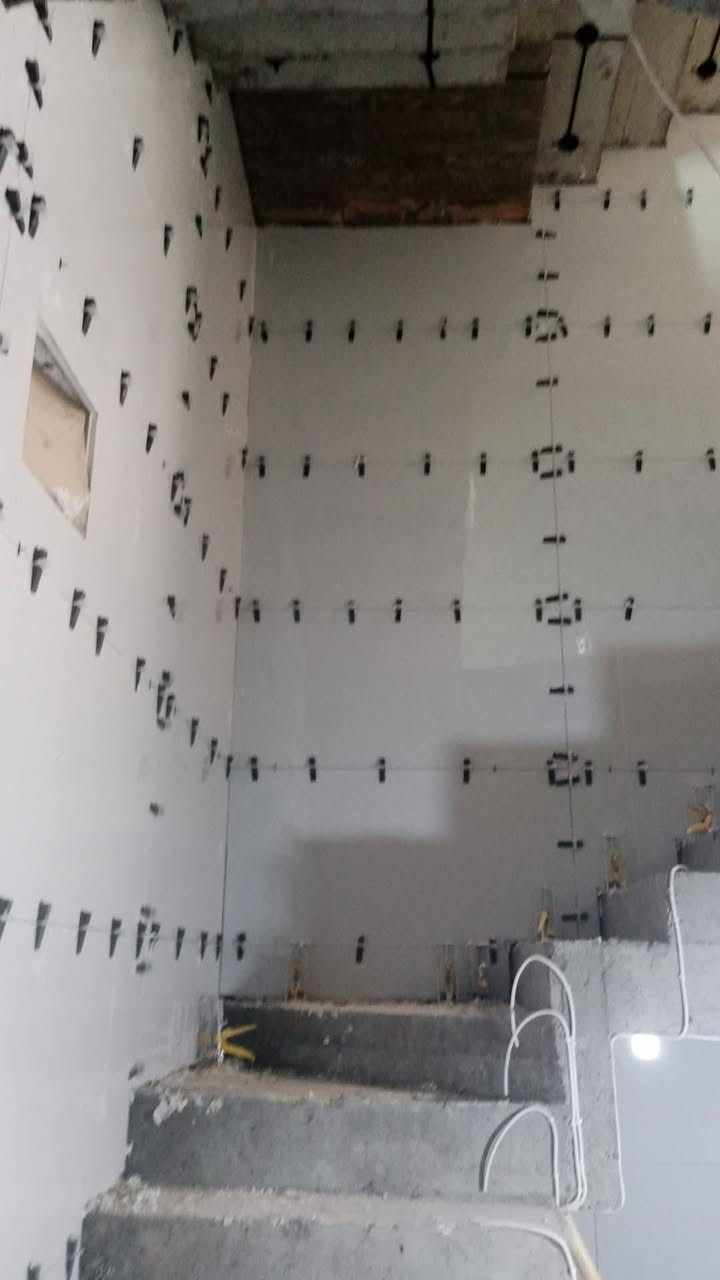 السلام عليكم 
خلفه سيراميك وبرسلين وكاشي ومرمر وبيات و وجهات شغل درجه اوله إلتزام في الموعد اي اضرار داخل الشغل يمي استلام مهندس متفرغ حالين
‏‪0777 235 8381‬‏ واتس
*********** واتس 
*********** واتس
 متواجد داخل بغداد فقط
