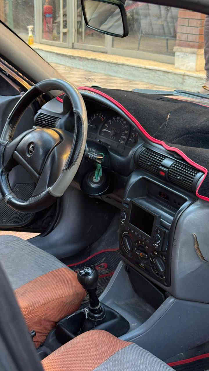 اوبل استره موديل 91 محرك وكير مكفولات كشره نظيف كهربايته كله شغله رقمه مثنى نكليزي سنويه 2029 رعيه موجود سعر 35وبيه مجال ترهم مراوس ***********
