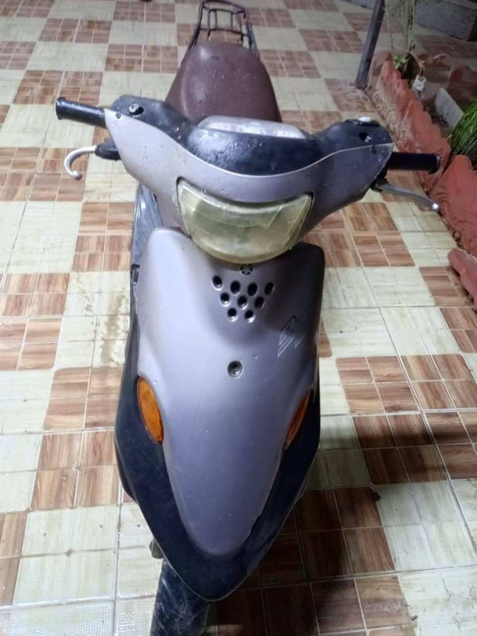 السلام عليكم دراجه ياماها بيجي لبيع 
كهربائياته كلها شغاله وكيج سرعه بانزين شغال 
دراجه شلعه معدل خير من الله محركها حيل ناعم السعر 160 وبي مجال لشراي 
مكاني تكريت التوحيد 
لستفسار رقمي ***********
