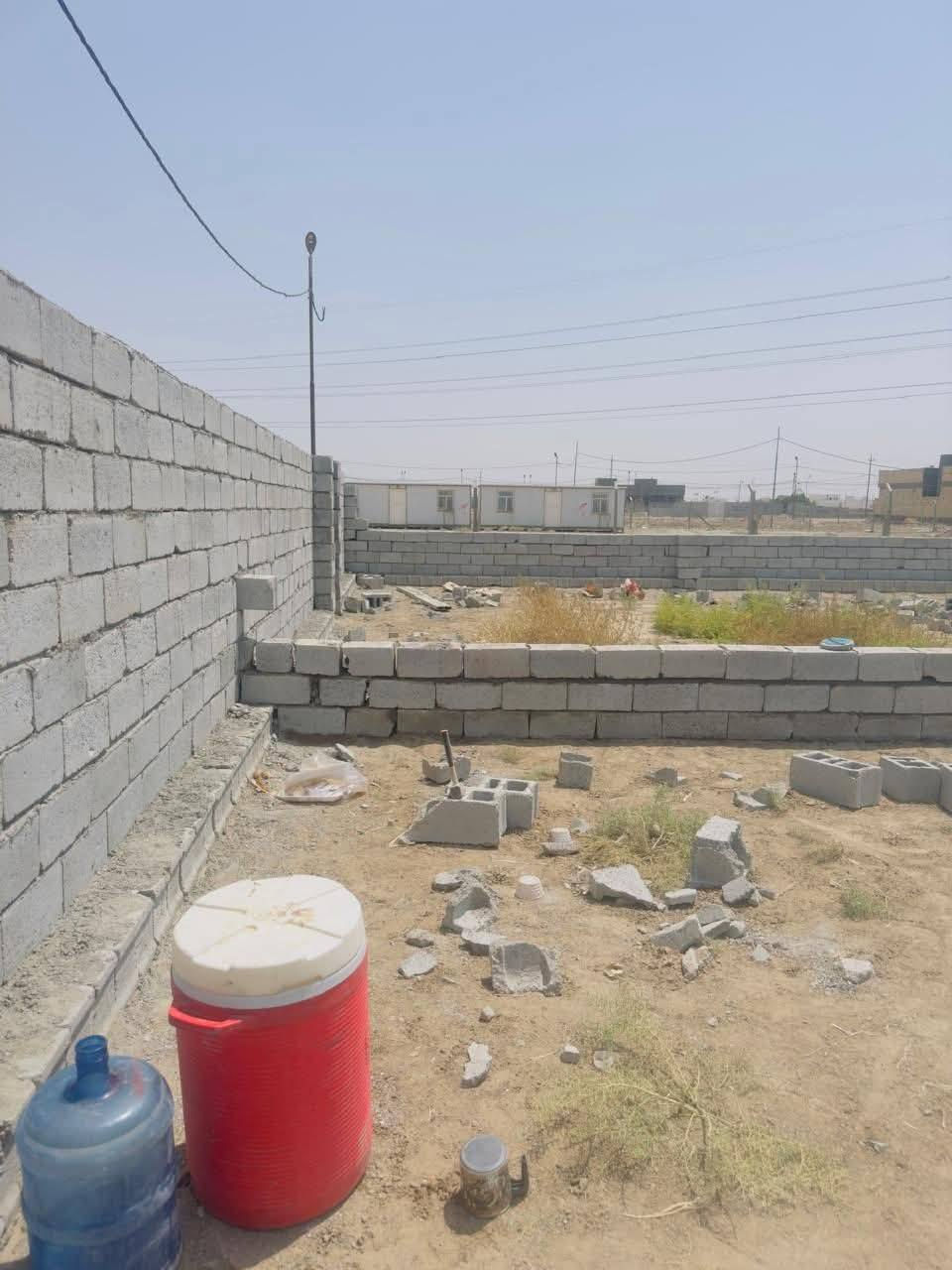 قطعتين زراعي للبيع مستعجل كل قطعه مساحتها ٢٠٠م متجاورتان  المكان جدا مميز  قرب حي الطيارين قريبات إلى الشارع العامم
لها ثلاث طرق أولها على عرصات حيدر ابن حجي هندي 
والثاني جوه جسر النجف كانما طالع للحمزه الجسر الأول يم الخزاعل والثالث على التقيه   سند ٢٥ سند٢٥ 
هذا رقمي
***********
