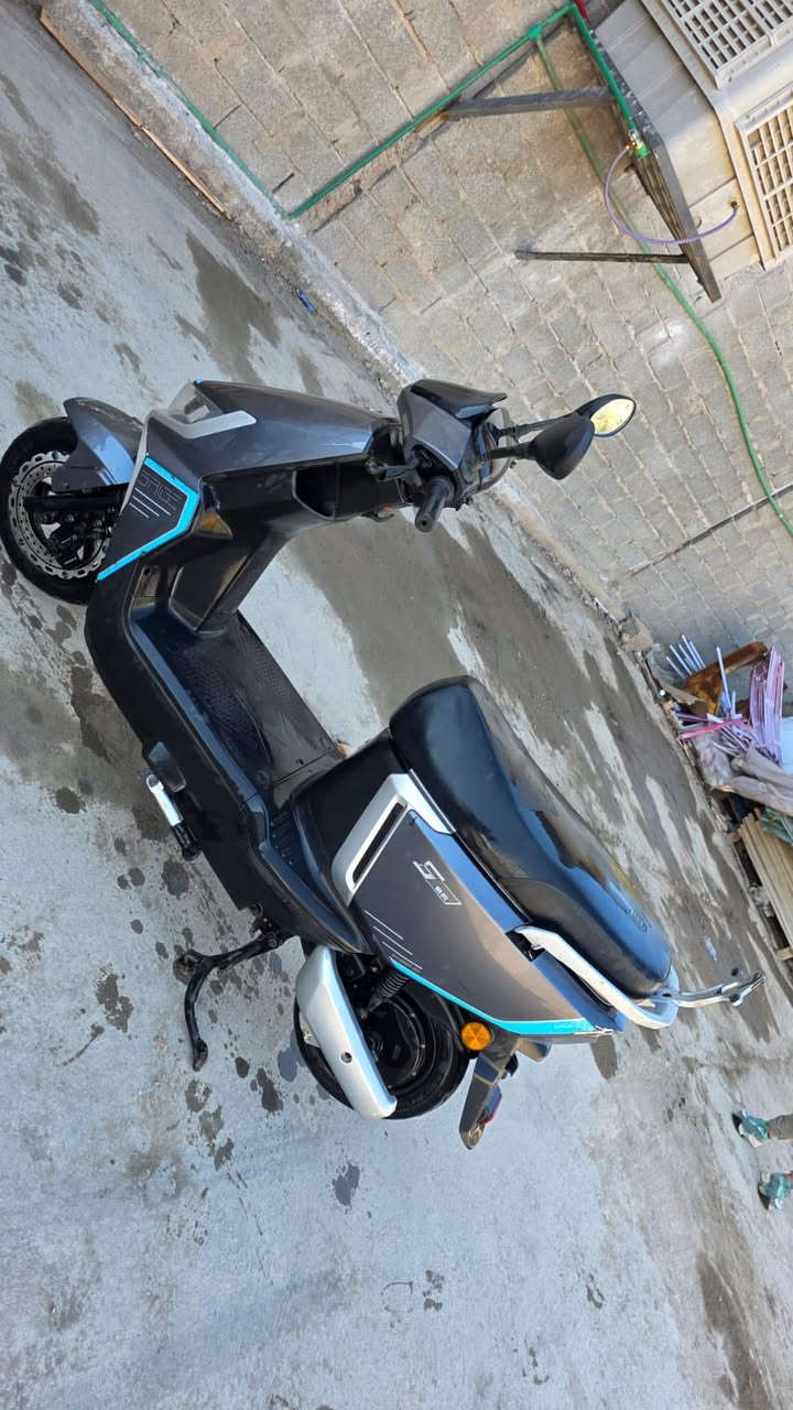 سلام عليكم دراجه شحن للبيع تمشي٧٥كيلو سرعتها ٧٥ سعر ٧٠٠ وبيها مجال بسيط دراجه نظيفه نظام٦باتري
مكلف بنشر 
تواصل واتساب***********
