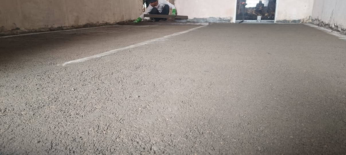 السلام عليكم ورحمة الله وبركاته لاول مره في الصويره يعلن لكم مكتب المعمار الهندسي القيام بأعمال السكريد لتصفير أرضية البيوت وبكوادر متخصصه ومواد مفحوصه وأشراف هندسي متخصص ومستعدين لعمل الدور السكنيه والدوائر الحكوميه للإستفسار الاتصال بالرقم ***********
