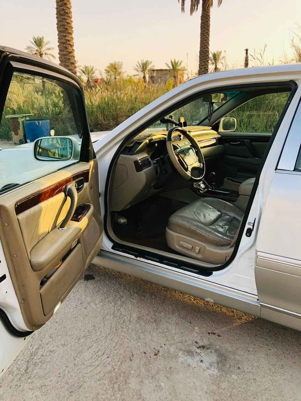 ملكة جنون ٢٠٠١ اصل سنويه ٢٠٣١ رقم دولي بصره
كفاله شاصي ٧٥ ومحرك وكير ففيتي vvi
كفاله سياره من ضربه وعيب شرعي وغرامات
حداده وتايرات جدد السياره ٤ دكم فول
ستيرن كهربائي مري شفط كشن كهربائي فول سياره
السعر ١٢٣ وبيها مجال  ***********
البصرة قظاء القرنة
