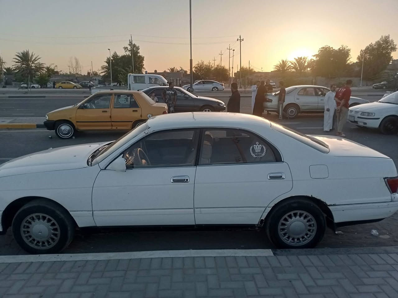 السلام عليكم بطل للبيع سياره مقبوله من القصه حداديته حلوه طائرات الجدد كهربائياتها شغاله رقم بصره على من السياره نقل جثه سياره حلوه جاهزه عنوان البصره السعر 38 *********** كيلو مكينه جدد مقفولات مراوسه ومراوس مارك كريستال مقصوص النقل عادي
