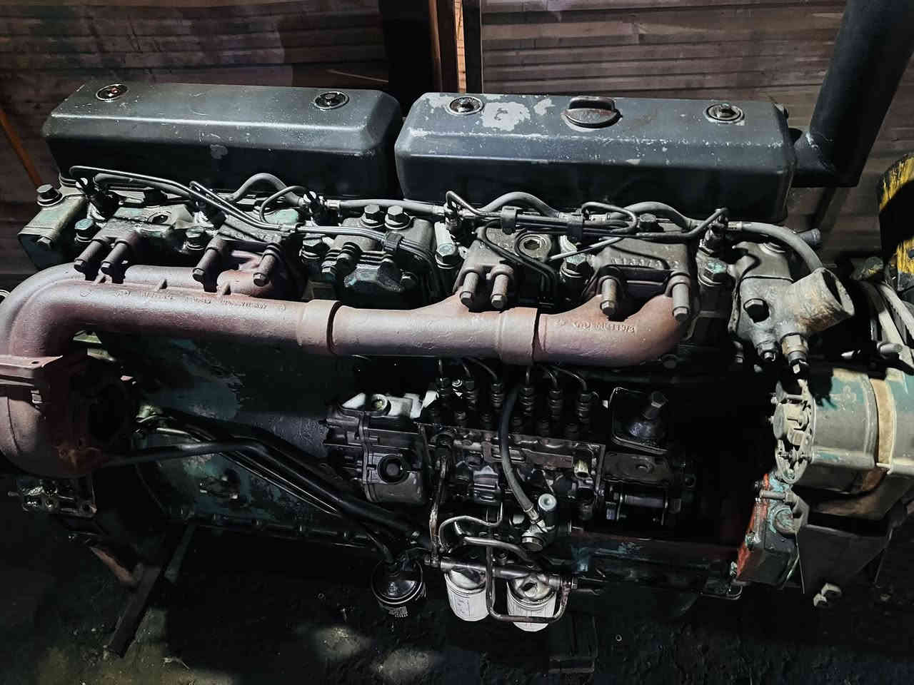 يوجد لدينا مولد كامل شتاير 24ولف توليد 250انجه بلادي شاصي عالي راديتر نضيفه 80‎%‎ شغاله وعلى الحمل استندر السعر60ورقه تحكم كامل كهربائي.  
مكينه 113بم 88تجفيت جديد بيرن بكت سايز 10بلاديه ع الشغل والحمل اليعر 50ورقه العنوان بغداد مدينة الصدر هـ***********صاحب المولدات اني مكلف ب نشر
