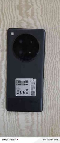 Infinix ZERO 40 ذاكره 512  نظافه 90 سعر 250 للاستفسار اتصل07709396435