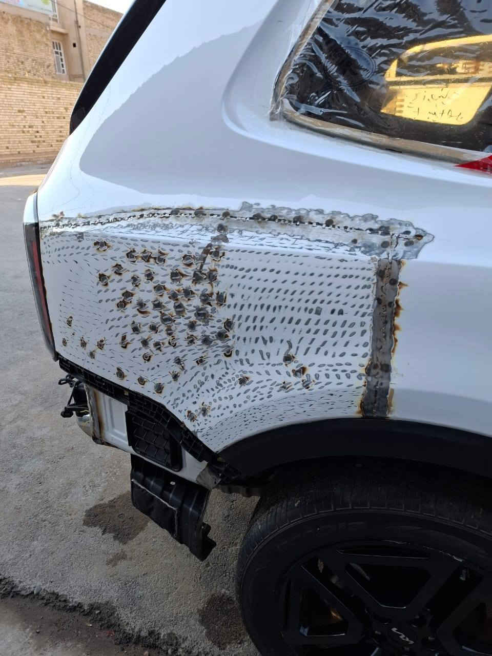 للبيع  🔥
Kia Telluride  ex xline موديل 2024 فول الفول 

الون ابيض

الموقع: بغداد – الاورفلي 

💰 السعر345 قابل للتفاوض البسيط للجادين فقط

المواصفات 

✔ محرك 3.8 V6 – كير 8 سرعات

✔ ويل 20

✓5وضعيات قيادة

✔ مقاعد جلد كهرباء (تدفئة + تبريد) لون مشمشي 

/فتحة سقف 

✔ مقاعد خلفية VIP منفصلة

✔ تبريد خلفي + مناخ منفصل

✔ شحن لاسلكي

‏✔ Apple CarPlay

✔ تحكمات ستيرن + USB

✔ نظام صوت هارمن كاردن

✔ شاشة وسط كبيرة + شاشة عدادات ديجيتال

✔ رادار أمامي تفاعلي

✔رادار امامي خلفي 

✔ نظام المحافظة على المسار

✔ نظام النقطة العمياء

✔ حساسات خلفية

✔ تنبيه اهتزاز الستيرن مع الرادار

‏✔ Auto Hold

✔ سايد بريك إلكتروني

✔ حماية فتح الباب عند مرور سيارة

✔ لايت 4 عدسات أوتو

✔ صندوق كهربائي شفط

✔ أوامر صوتية 

حادث بسيط –بدون ايرباك صور الحادث مرفقه بالحقيقة احلى من الصور 

رقم الهاتف/***********
