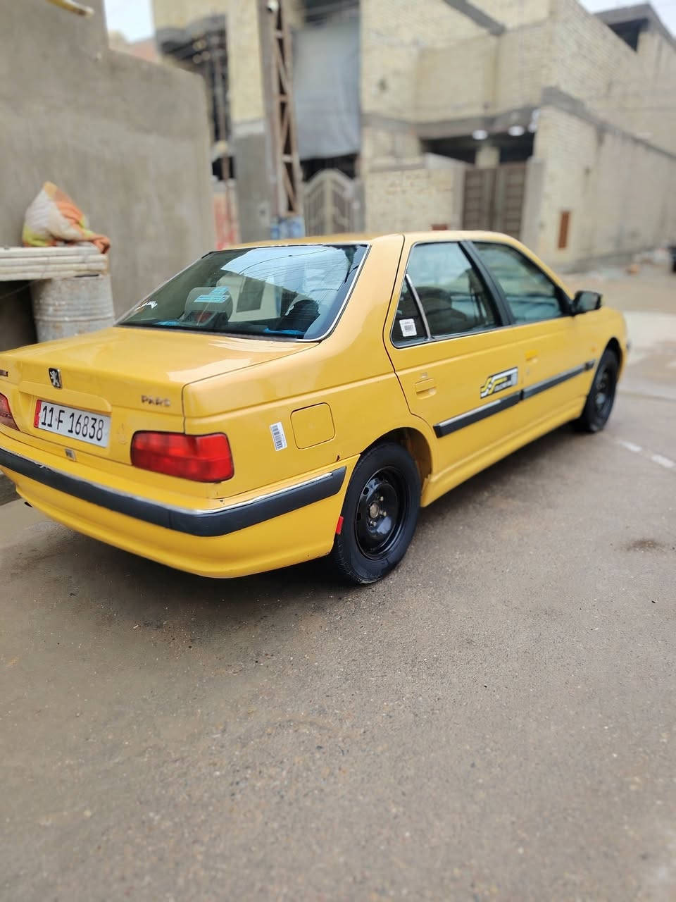 سلام عليكم بيجو بارص مديل 15بسمي تحويل ثاني يوم سياره بيه بارد يم قبق بانزين تبريد شغال مكينه وكير مكفولات صدر مامي وخلفي كله جديد، غرمات هيئة مصفره مكاني بغداد كفاهات العبيدي سعره ٤٨متواجد وتساب ماجاوب عله ماسنجر ***********
