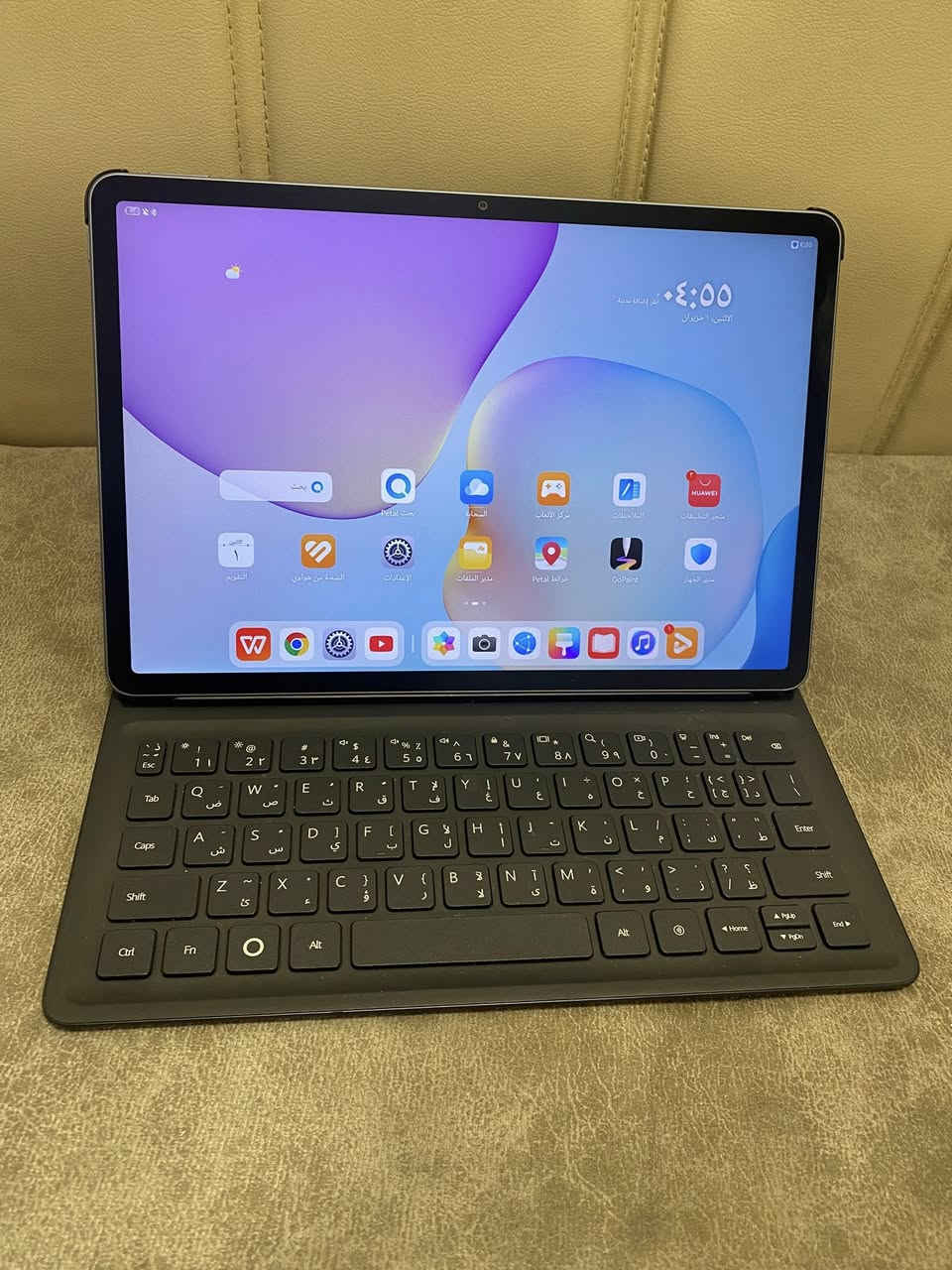 📢 للبيع: تابلت Huawei MatePad 11.5 (بحالة ممتازة) ✨
جهاز Huawei MatePad 11.5 الغني عن التعريف

 الحالة: مستخدم قليل جدا النظافة 100%
الذاكرة 256
البطارية 100%
الشاشة ملمس ورقي لاتعكس الاضائة 

 الملحقات 
الشاحن الأصلي / العلبة / الكيبورد الأصلي / حافظة جلد اصلية مال شركة 

السعر 425 الف


**إذا كنت صاحب هذا الإعلان وتريد حذفه لأي سبب، رجاءا أرسل رسالة إلى الدعم الفني**