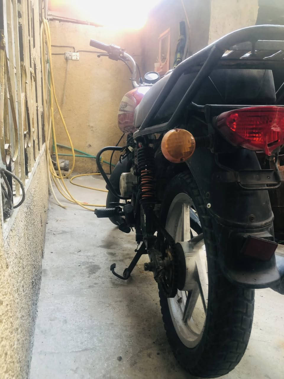 سلام عليكم من رخصتت ايو كروب عندي بوكسر جبلي موديل ٢٠٢٠بيه مكينه ٢٣بس يردله ولفلاتت طافيه بيع وراق تلفف سعره ٥٠٠ بيه مجال ل طيبين مكاني بغداد حي الجهاد توجد خاص هذه رقمي بي واتساب ***********واني ب خدمتكم
