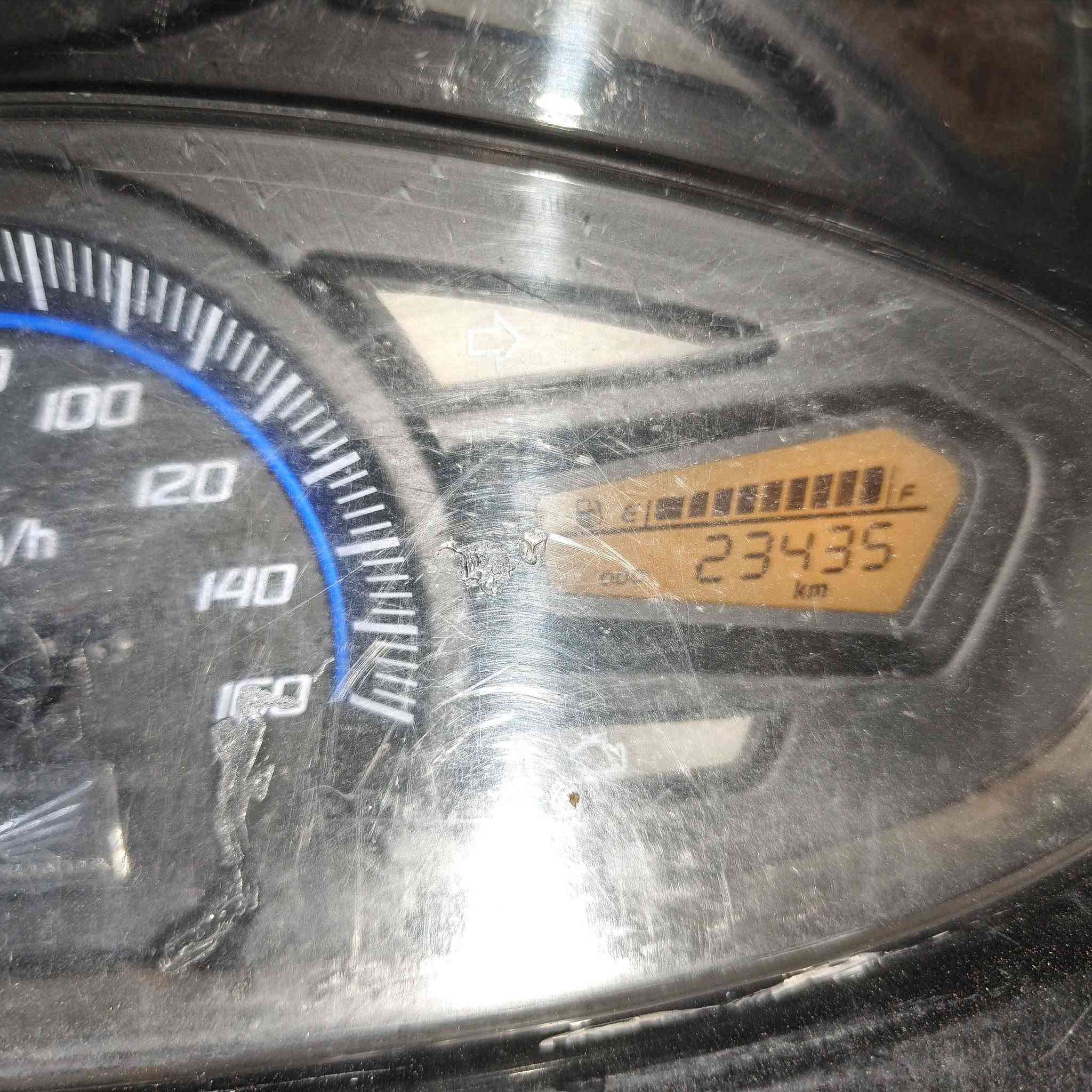 سلام عليكم دراجه pcx جيل أول ياباني مكينه 125 الدراجه خير من الله بيه تدفئه بليدات الستيرن رياضي الدراجه نقصه فقط لايت أمامي وجامه مال لايت مكسورة سعر الدراجه 1900 وبين مجال حك الجيه العنوان بغداد مدينه الصدر الرقم 
***********

