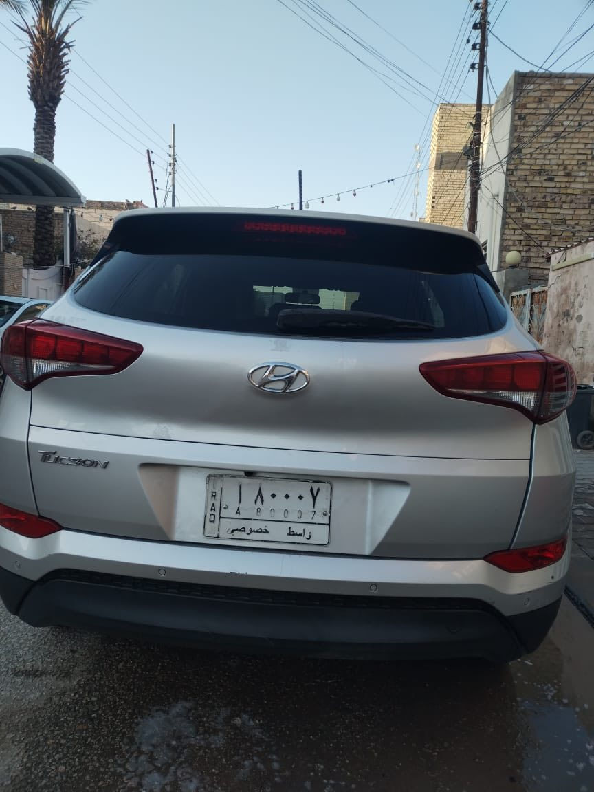 بسم الله الرحمن الرحيم

والصلاة على محمد واله وصحبة وسلم 

للبيع توسان ٢٠١٨ خليجي 
 وضعيات قيادة عدد ٣ ( ايكو  سبورت  كمفروت) لايت الامامي وخلفي LED حساسات امامية وخلفية ثلاجة بجكمجة تحكمات استيرن

ملاحظة السيارة مكفول من حادث فقط صبغ  اثر شخوط بدون معجون  وكير ومحرك بوضع شركة  

السعر ١٣٦$

مكان السيارة / النجف 
للتواصل / ***********
