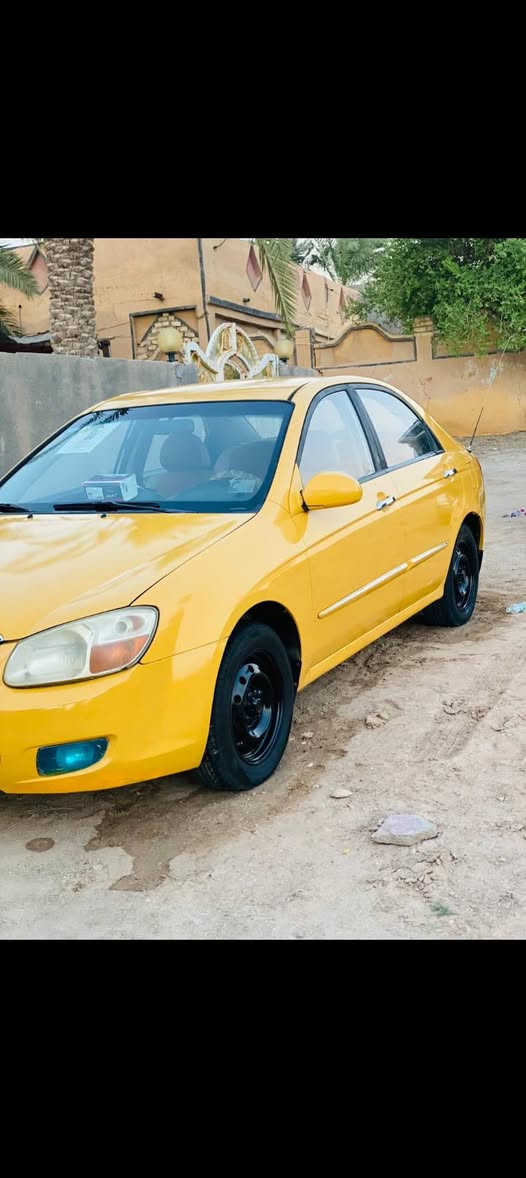 سلام عليكم سيراتو خليجي محرك/1600كير عادي سياره جديد كير محرك ع شرط تبريد ثلج سياره جاهزه مداور ثاني يوم السعر60 مكان السياره السماوه للاستفسار /***********

