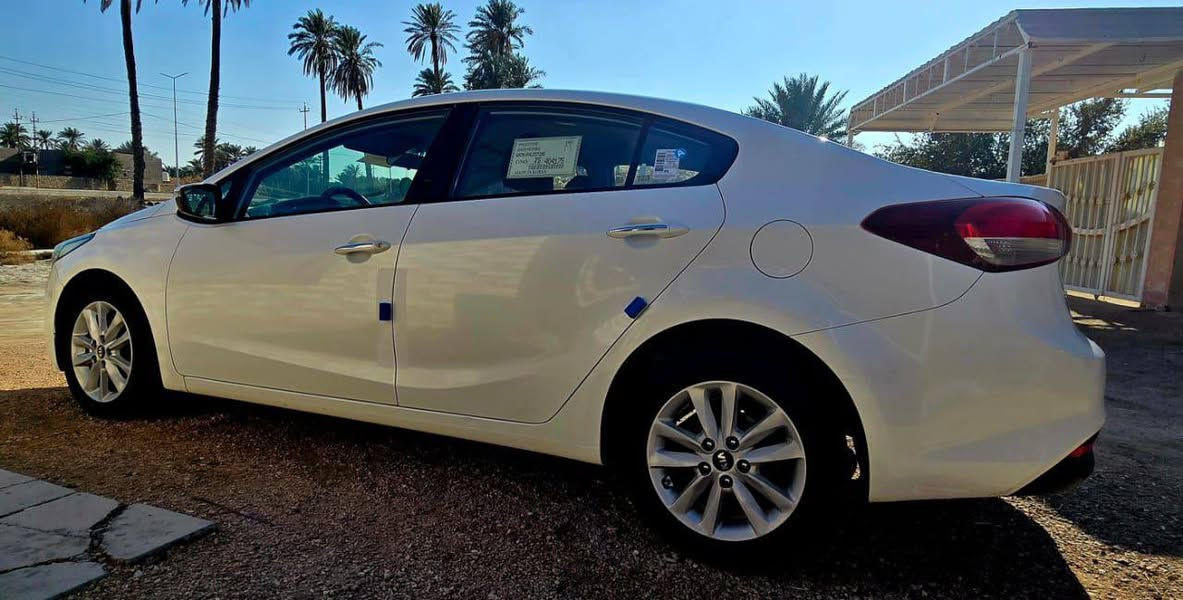 سيراتو 2017 ماشيه 137 رقم بغداد السياره جديده بيه ملاحضات بسيطه مكفوله من الصبغ السعر 140
*********** مكاني سماوه
