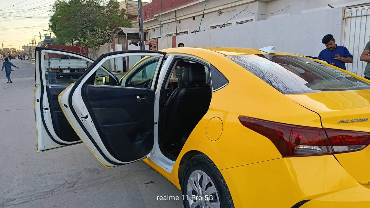 سيارة 🚗 اكسنت موديل 2023 كيرａｔ محرك شرط هيئة غرامات صفر رقم 📱 نينوئ شرط التحويل التواصل علئ الرقم *********** بيها منضومه غاز ⛽
