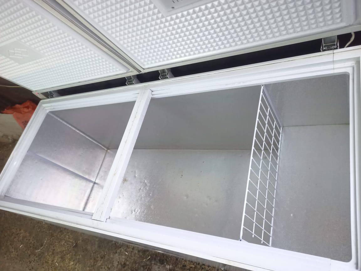 مجمده حجم كبير للبيع سعر 500 الستفسار على هذه الرقم ‏.              ‪0773 014 8857‬‏
