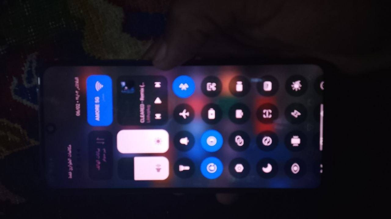 سلام عليكم ورحمه الله وبركاته(  للمراس )
بوكو اكس فور برو فايف جي 

                                      poco x4 pro  5G
 1: تسعين فريم بوبجي وجميع العالب 
2:ذاكره 256
3:رام 8+8 يعني 16 

كامرا  الئناميه حلوه مرتبه بدقت 108 مكبكسل 

وكامرا خلفيه بدقت  35 مكبكسل 

4:شاشه 120 فريم سوبر امولد 
5 بطاريه=5000 ملي امبير وبقدرت شحن سريعه 67 واط خلال 30 دقيقه يشحن من صفر لميه 
6: دبل سماعه وحده فوك وثانيه جوه  ستريو 
7: معالج ثماني نوات Snapdragon 695 5G تكنولوجيا 6 نانو  معالج رهيب بل العاب ينطيك90 فريم

جهاز بي عطل بل شاشه بس ما مئثر عليه شي  كما موضح بل صوره شاشه صار لونه بنفجي  بسبب دخل بداخله مي من صارت مطره   صاله سبوعين عله هاي حاله 

 وضهر مكسور بس كسور خفيفه كلش سعر ضهر 10 تالاف  
وباقي مكفول وما مبدل اي شي بي 

مكاني رمادي سبعه كيلو 

                                                تحياتي لجميع❤️‍🔥


**إذا كنت صاحب هذا الإعلان وتريد حذفه لأي سبب، رجاءا أرسل رسالة إلى الدعم الفني**