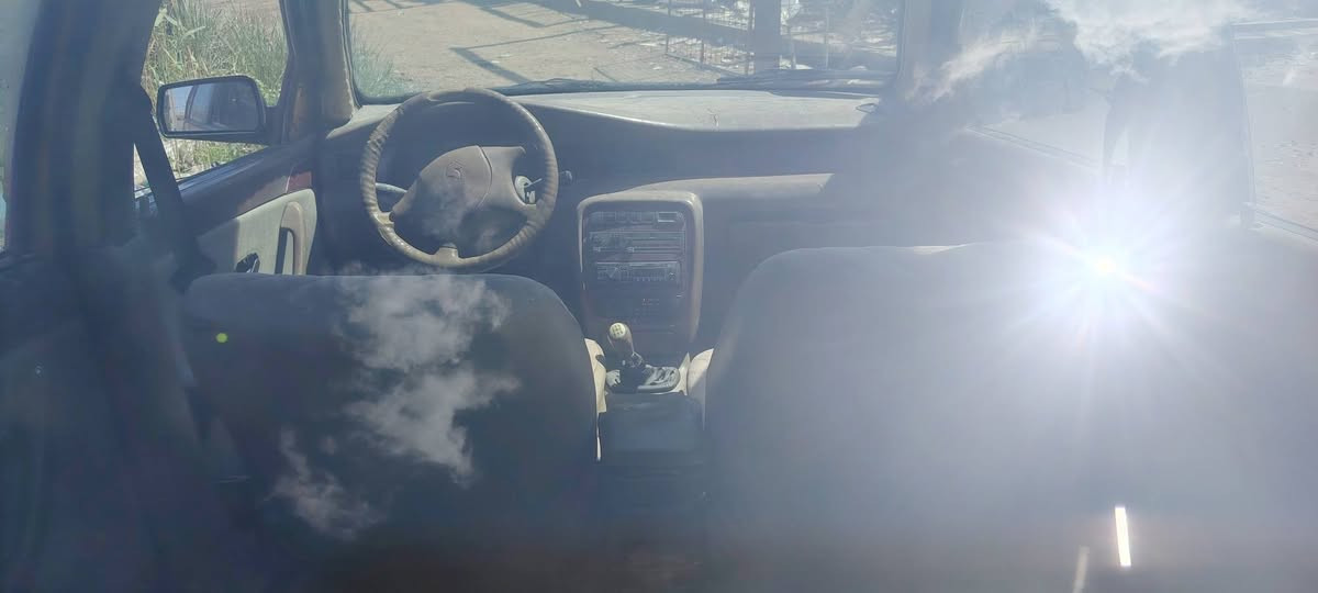 سلام عليكم سمند مديل ١٢
كير مكفول مكينه بيها  نسمة بخار قليله تايرات انضاف حداديه حلوه بديها نضيف
دوشمه جديده كهربائيات كلها شغاله
رقم بغداد  بيها واجها مال مرور  بدل السنويه
رقمي *********** مكاني نجف خاص ما اجاوب
سعرها من الاخير ١٠    اوراق   الشراي يتصل
