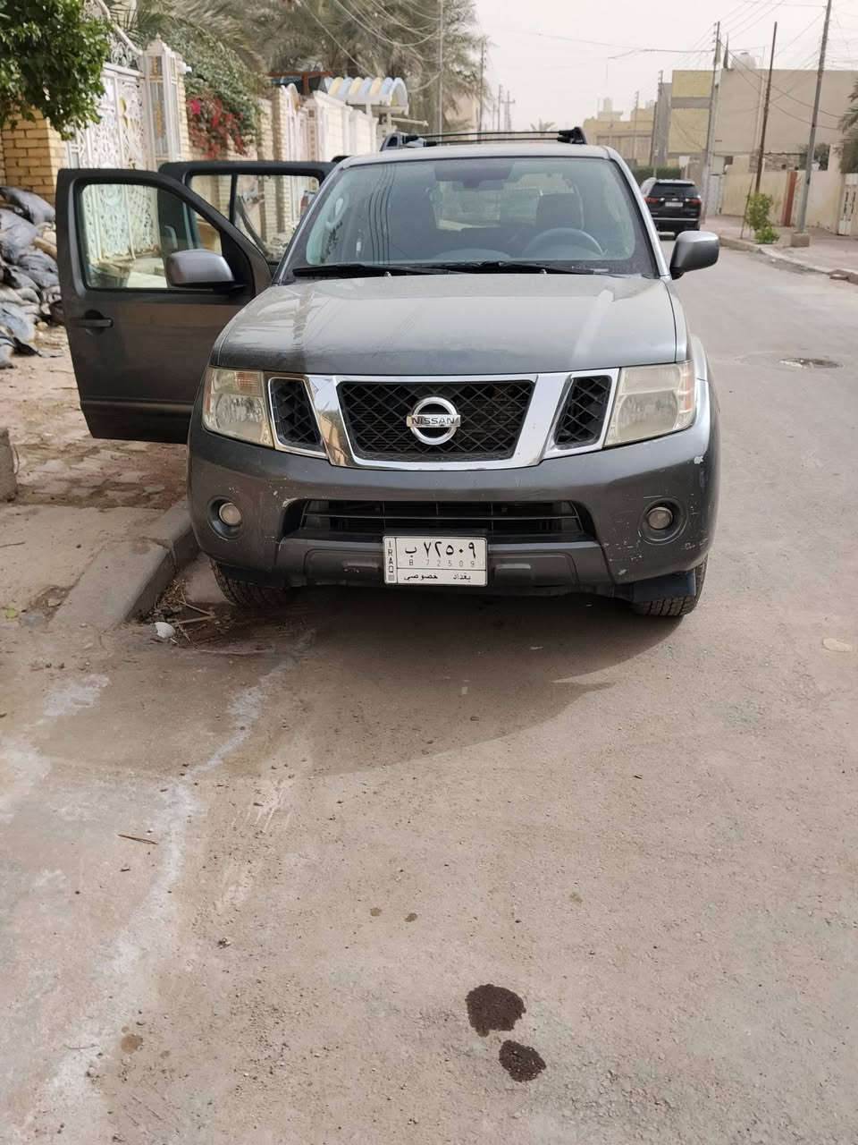 نيسان  بافندر أصولي فول وارد امريكا حادث باب السائق او مصبوغة الصفحى أو باب الصندوق  كير محرك  حداديه  تبريد ثلاث قطع  دشبول ارمادى كير عصى  رقم بغداد مشروع وطني مكان  السياره ميسان   الاتصال ***********
